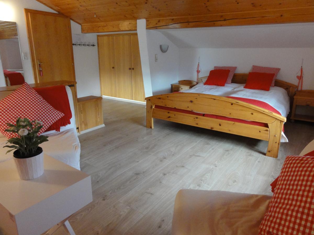 Pension Adlerhorst Steindorf am Ossiacher See Buitenkant foto
